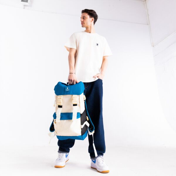 "Summit" Off white/Pig Blue Backpack